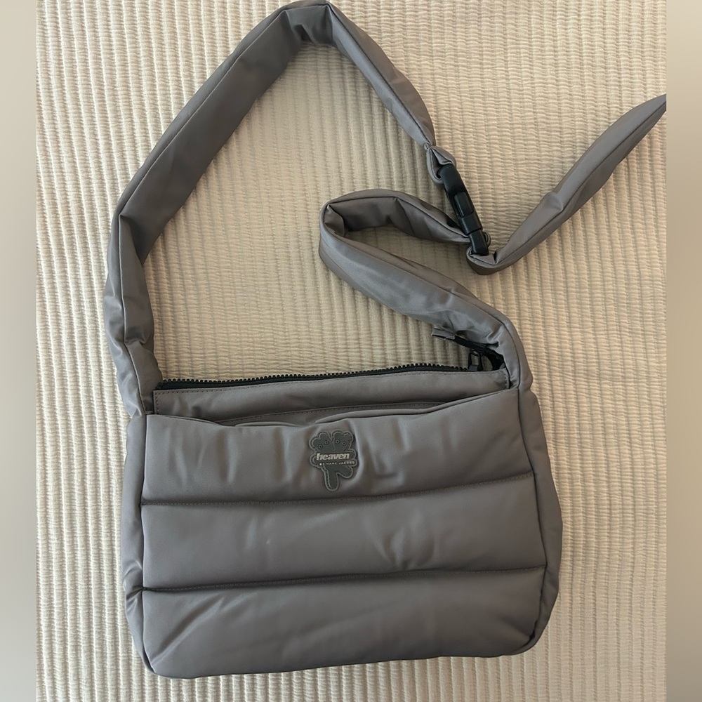 Heaven by Marc Jacobs Gray Puffed Messenger Bag